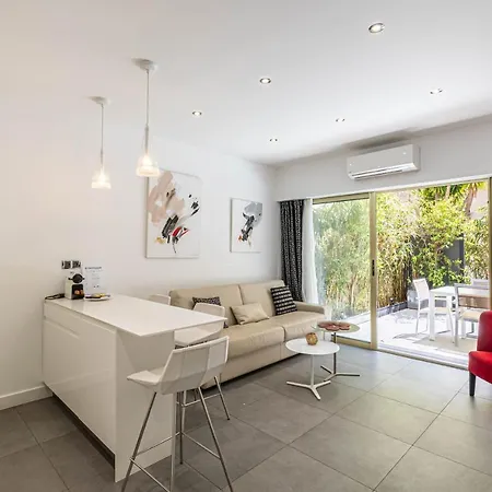 Stunning 2 Bedroom Flat, 2 Min From The Croisette * كان